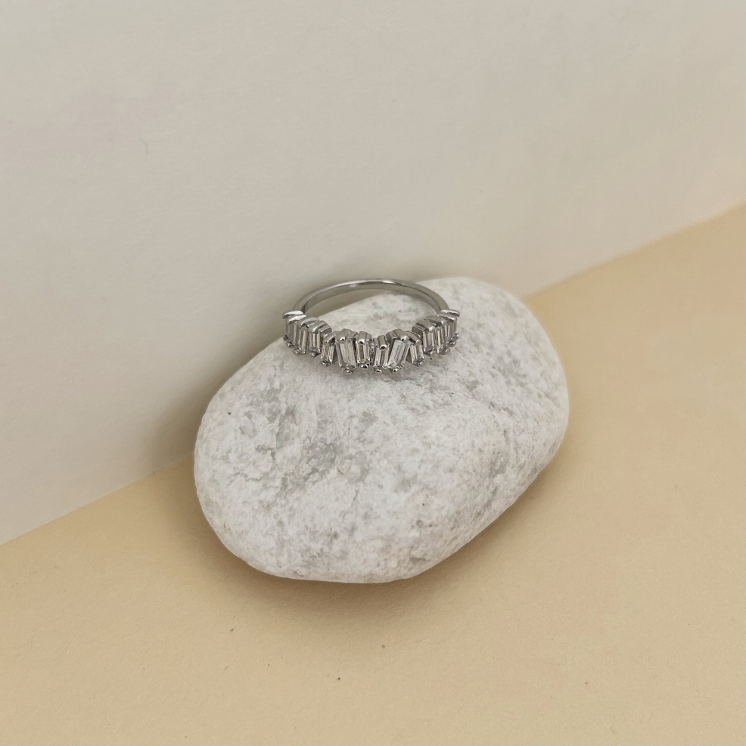 Anillo de plata con circonitas rectangulares